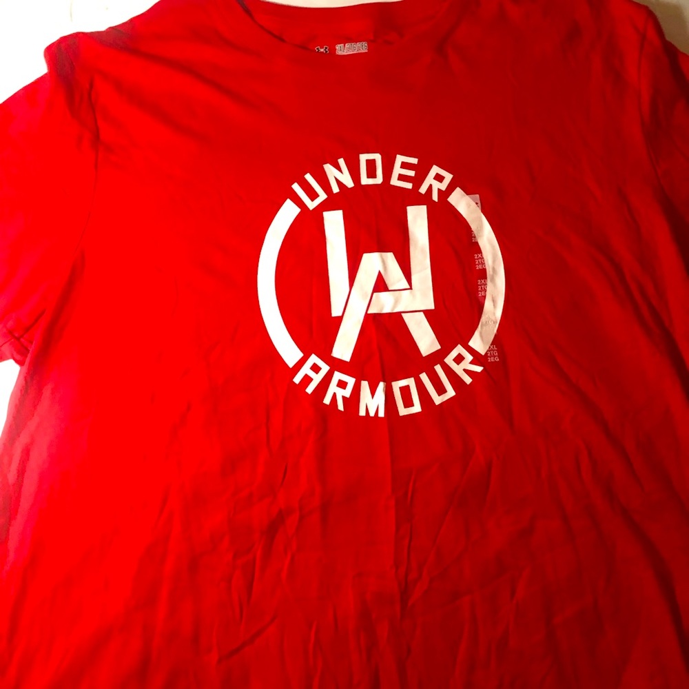 BRAND NEW UNDER ARMOUR MENS RED TSHIRT SIZE 2XL